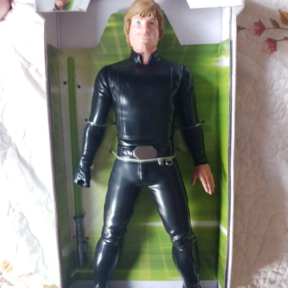 Hasbro Star Wars Action Figure 6 Pollici - Luke Skywalker, Giocattolo Per Bambini 4+ Anni, Collezionabile